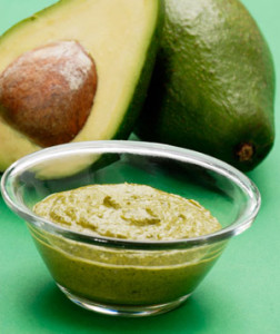 avocado-hair-mask-for-dry-hair